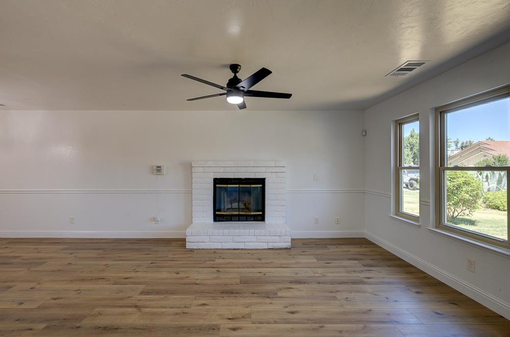 3221 N Hanover Ave, Fresno, CA 93722