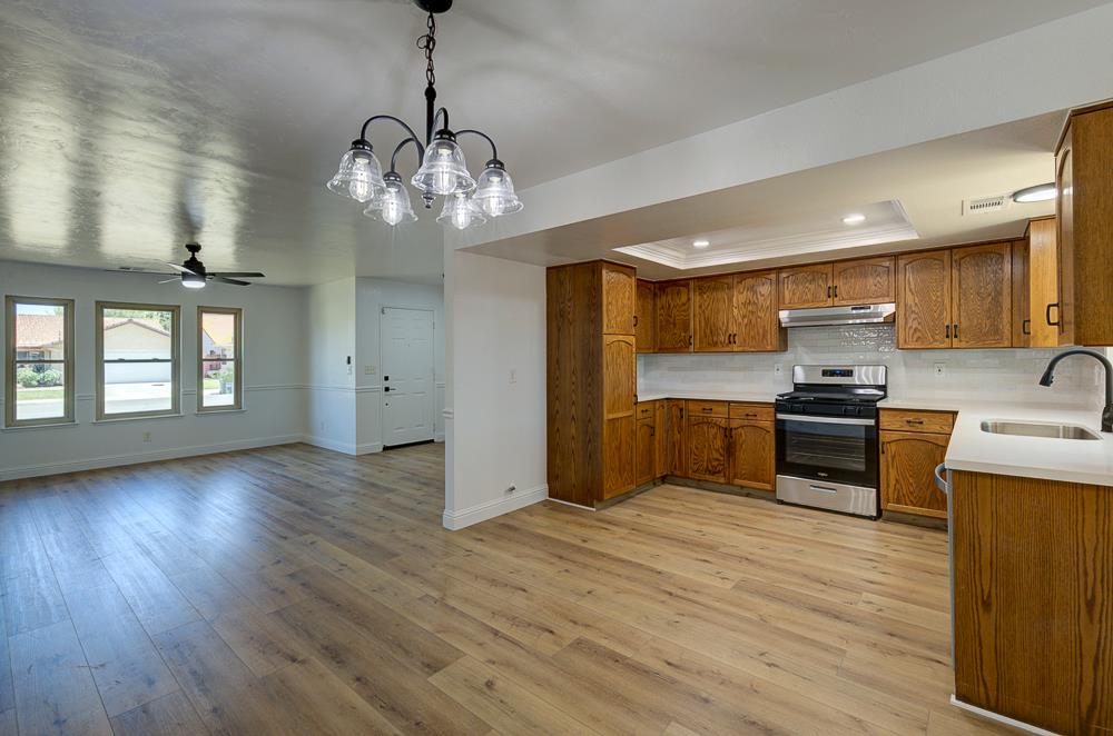 3221 N Hanover Ave, Fresno, CA 93722