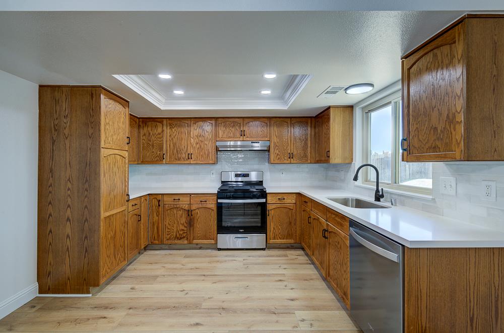 3221 N Hanover Ave, Fresno, CA 93722