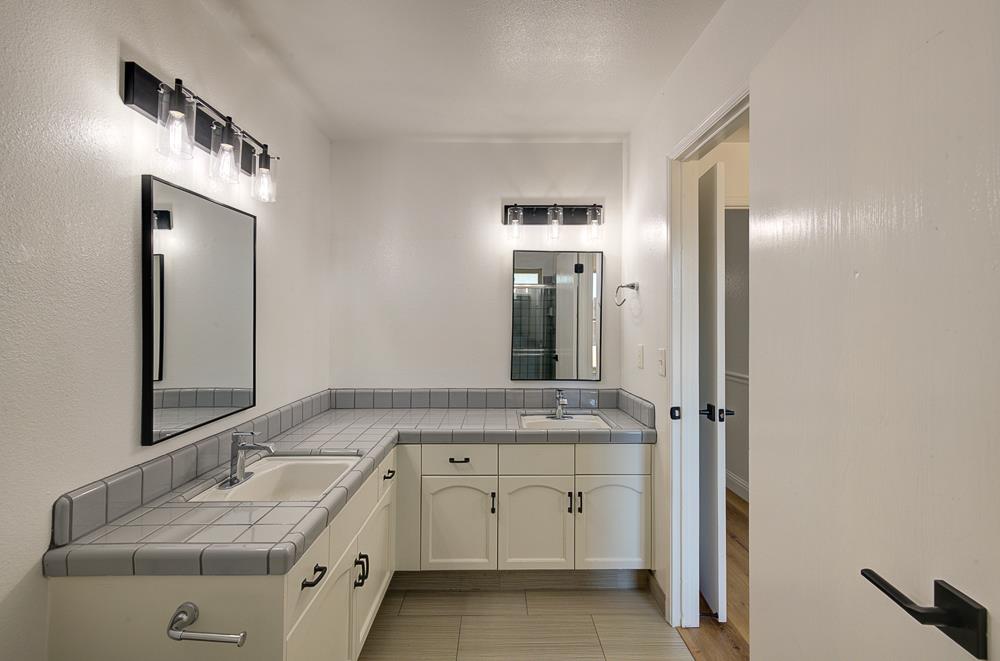 3221 N Hanover Ave, Fresno, CA 93722
