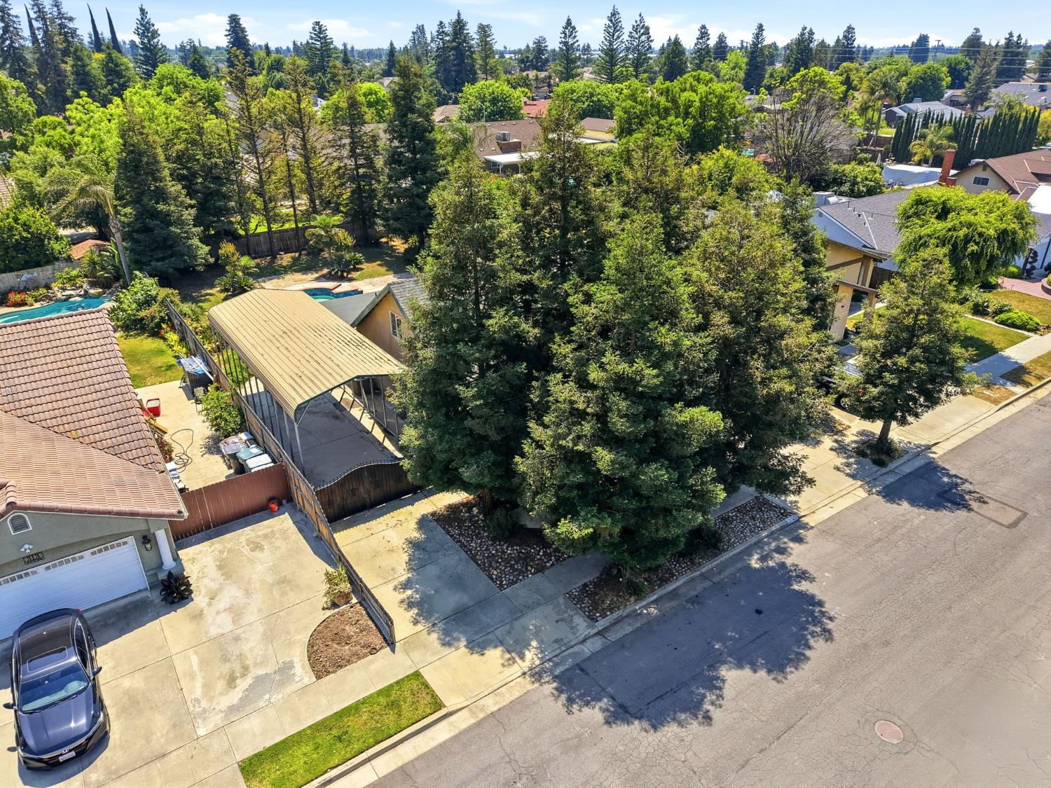 247 E Kennedy Ave, Tulare, CA 93274