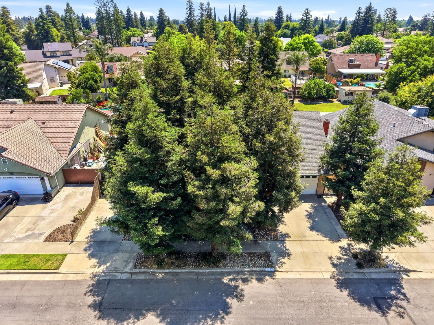 247 E Kennedy Ave, Tulare, CA 93274