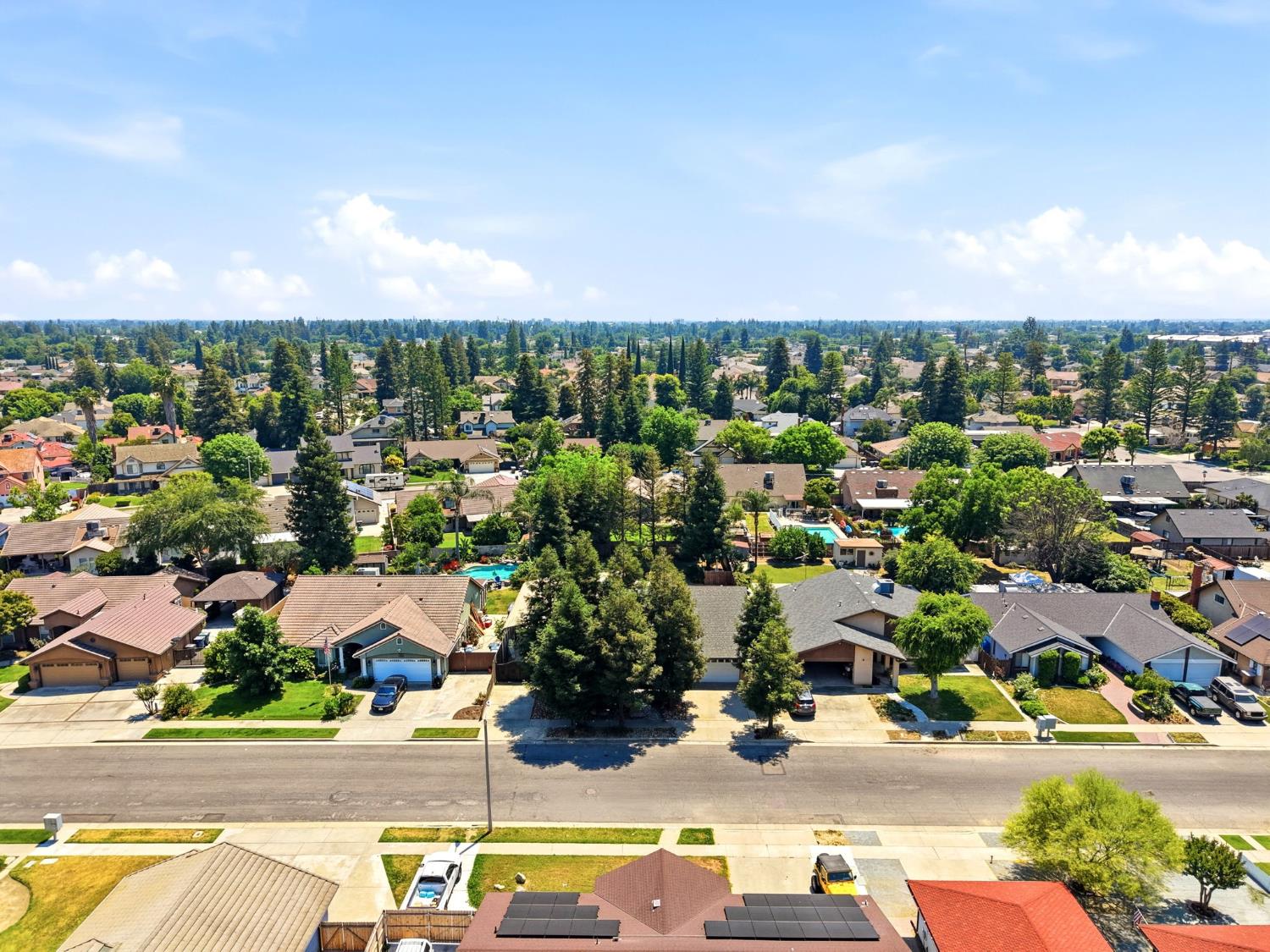 247 E Kennedy Ave, Tulare, CA 93274