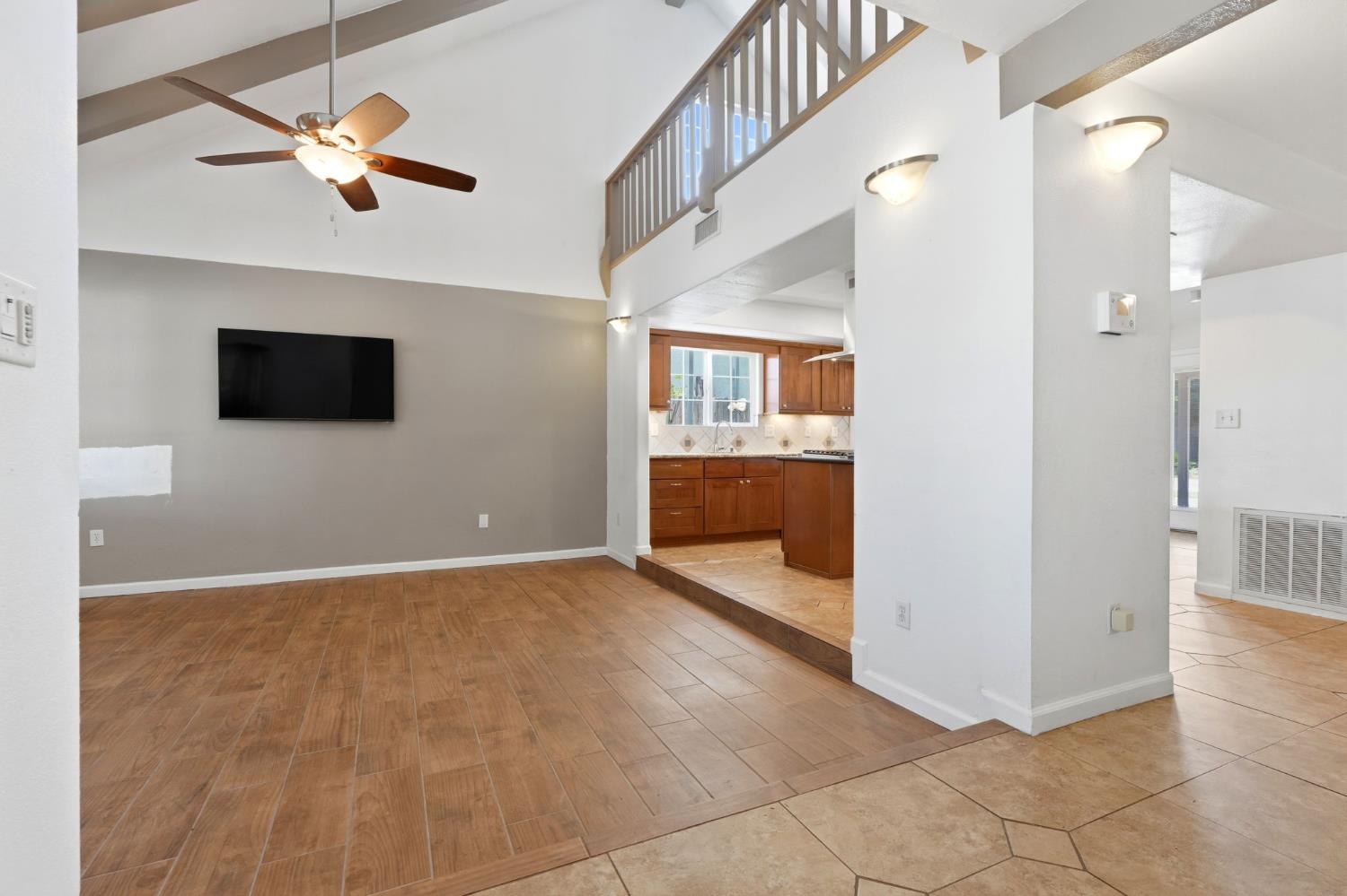 247 E Kennedy Ave, Tulare, CA 93274
