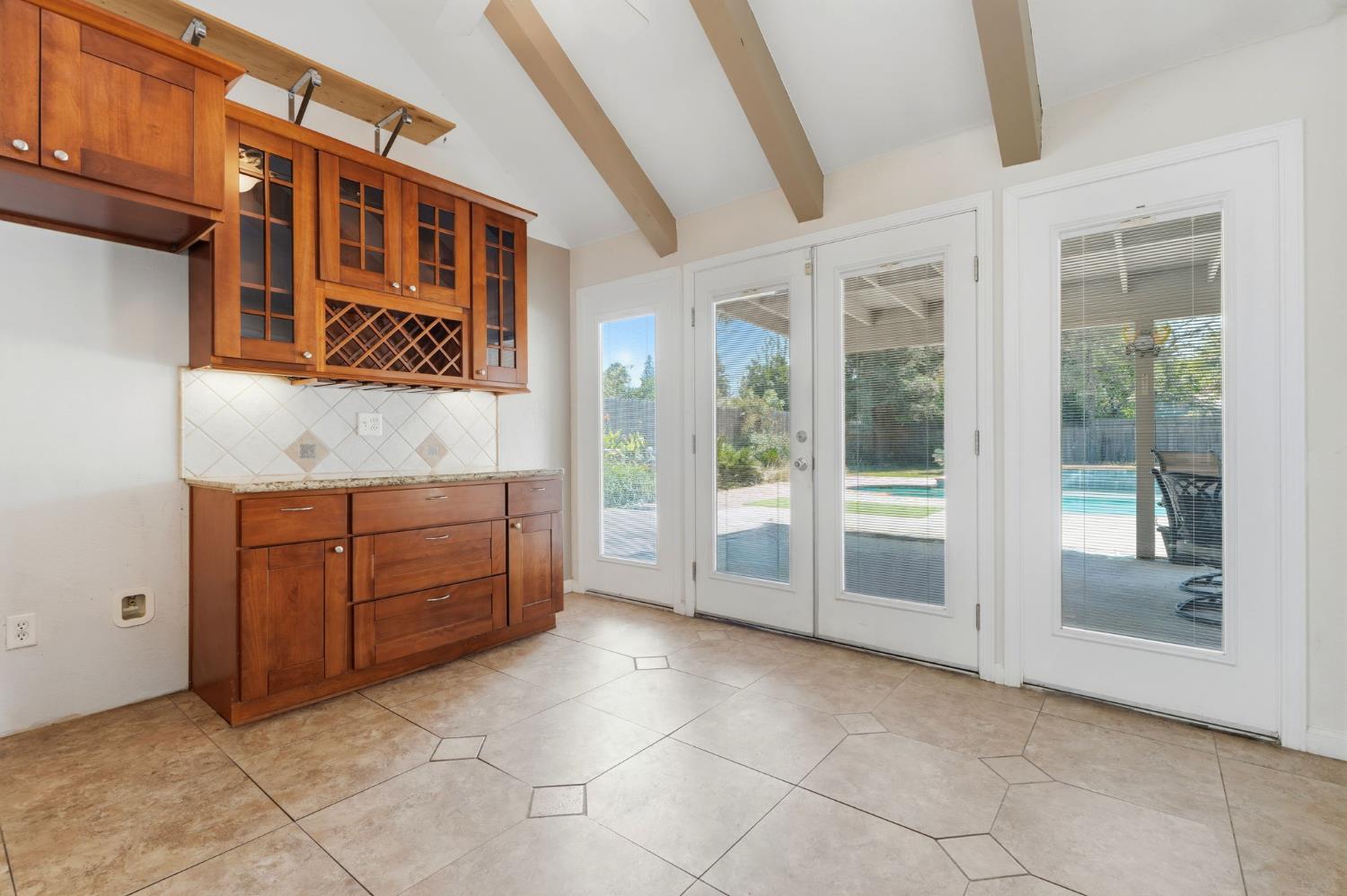 247 E Kennedy Ave, Tulare, CA 93274