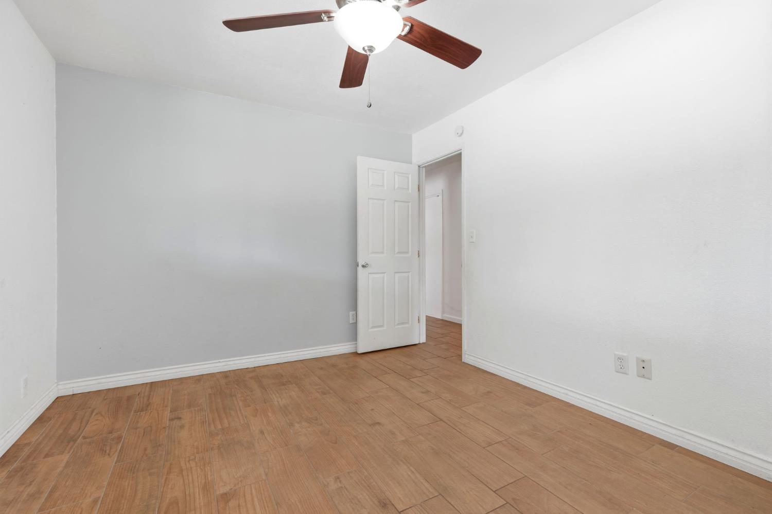 247 E Kennedy Ave, Tulare, CA 93274