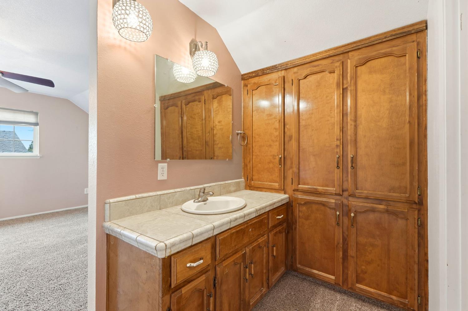 247 E Kennedy Ave, Tulare, CA 93274