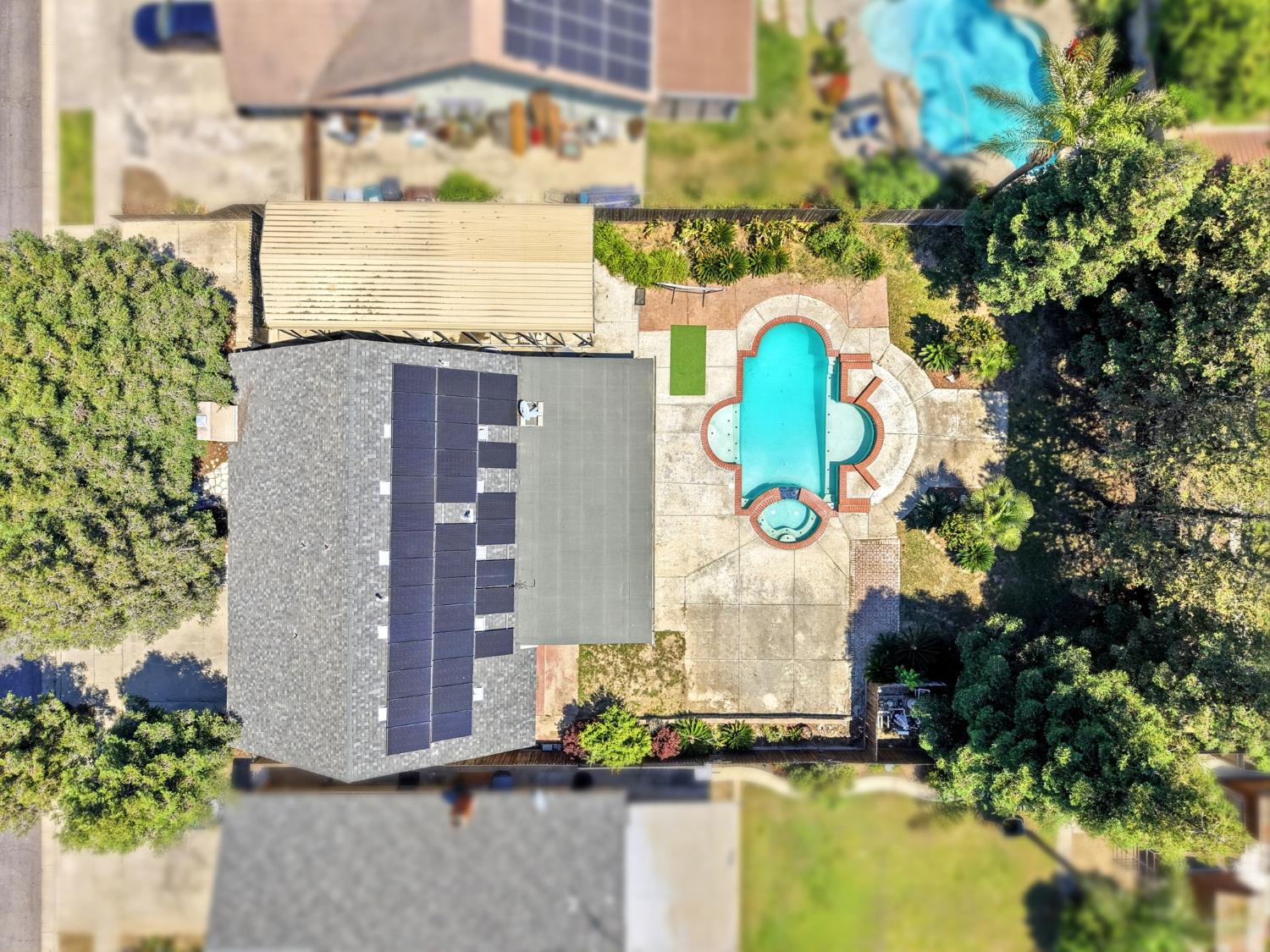 247 E Kennedy Ave, Tulare, CA 93274