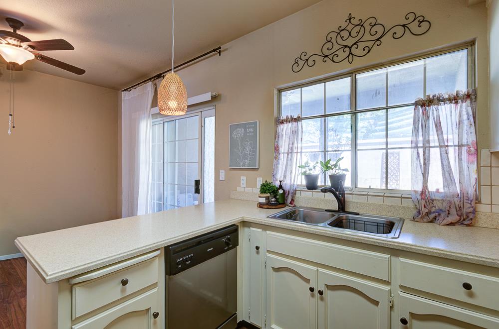 8153 N Cedar Ave #126, Fresno, CA 93720