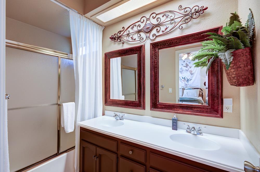 8153 N Cedar Ave #126, Fresno, CA 93720