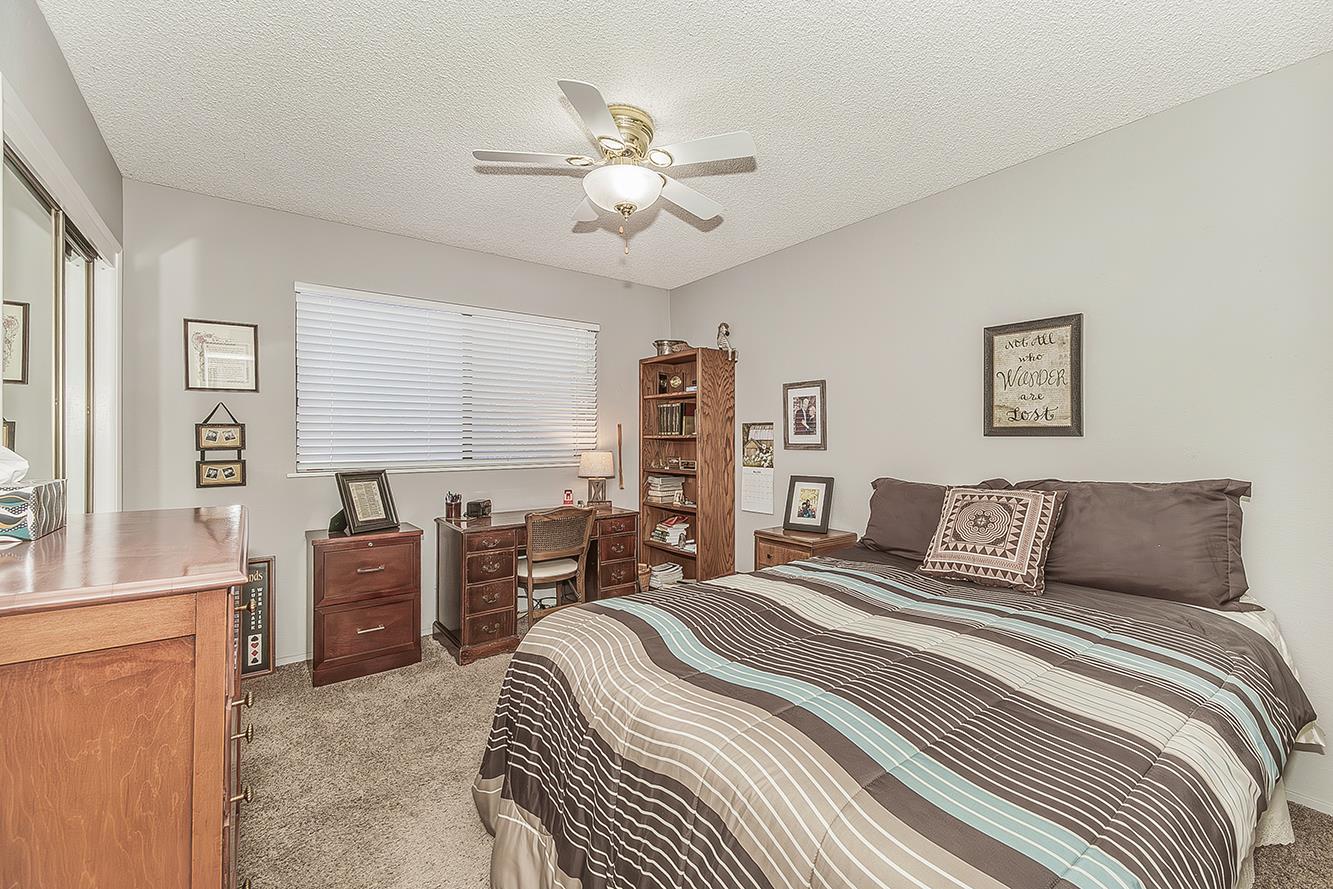 833 E El Paso Ave N, Fresno, CA 93720