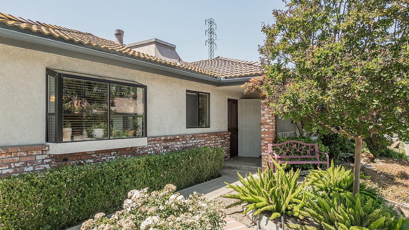 833 E El Paso Ave N, Fresno, CA 93720