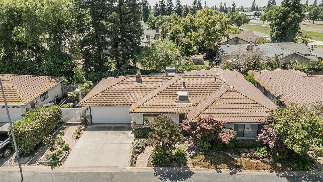 833 E El Paso Ave N, Fresno, CA 93720