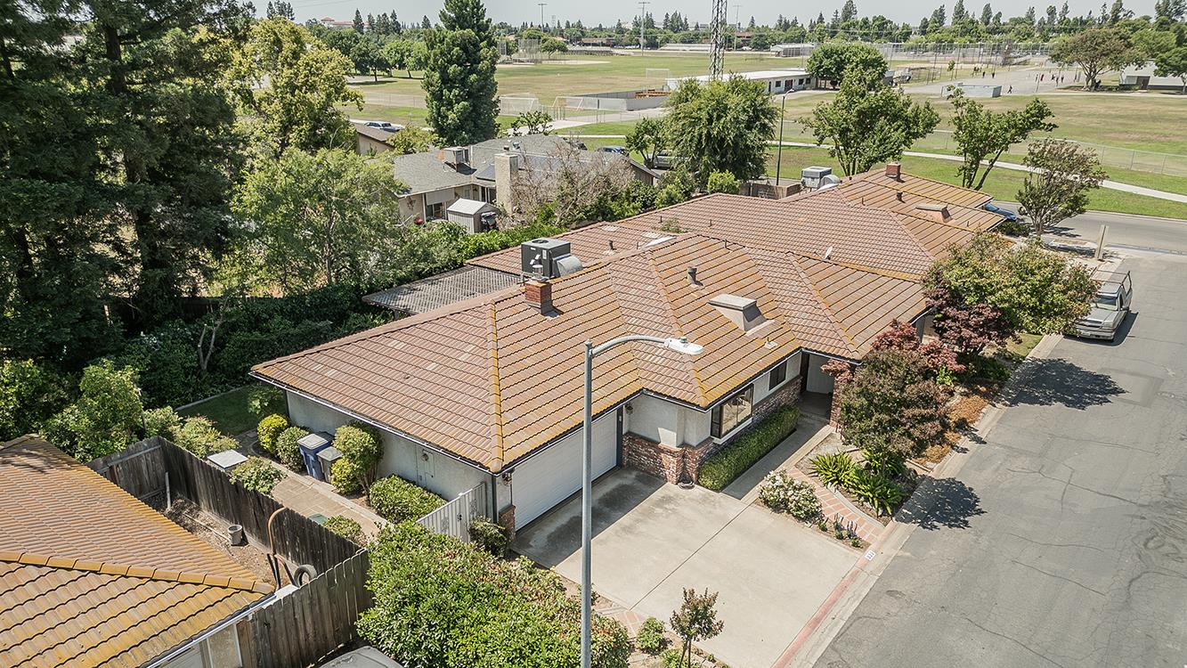 833 E El Paso Ave N, Fresno, CA 93720