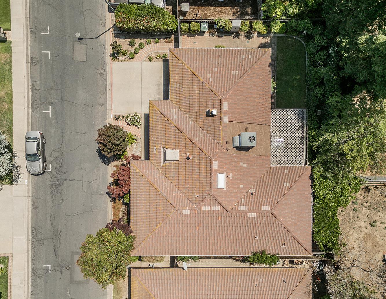 833 E El Paso Ave N, Fresno, CA 93720