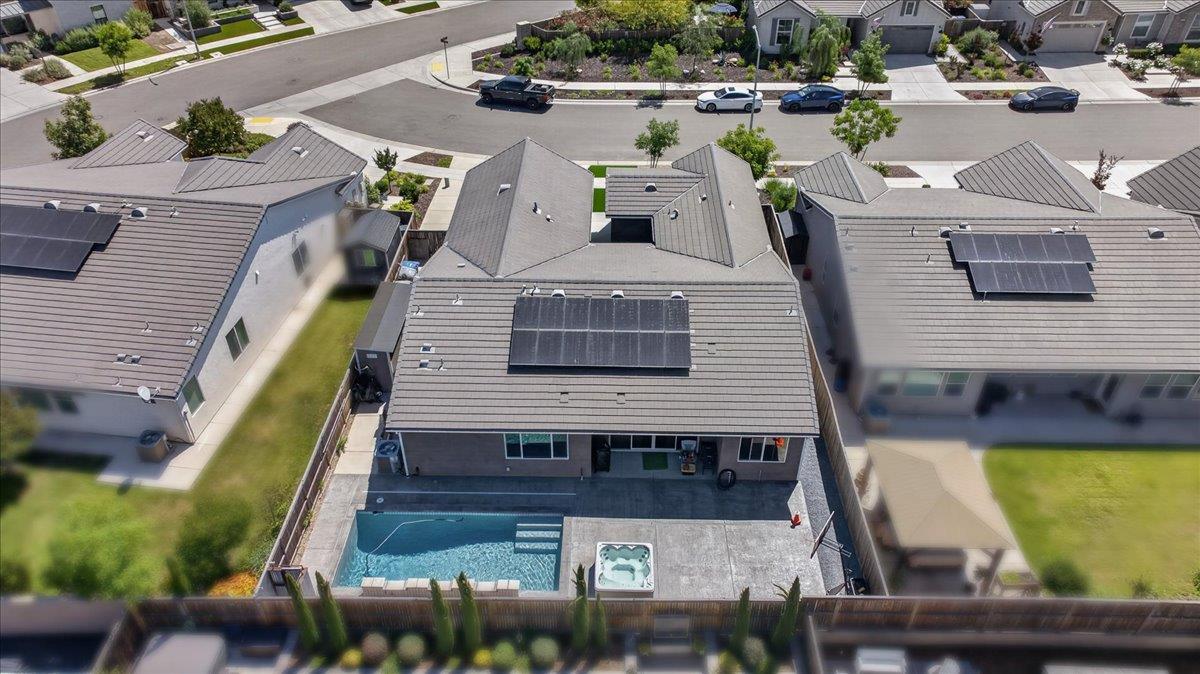 2086 N Phillip Ave, Clovis, CA 93619