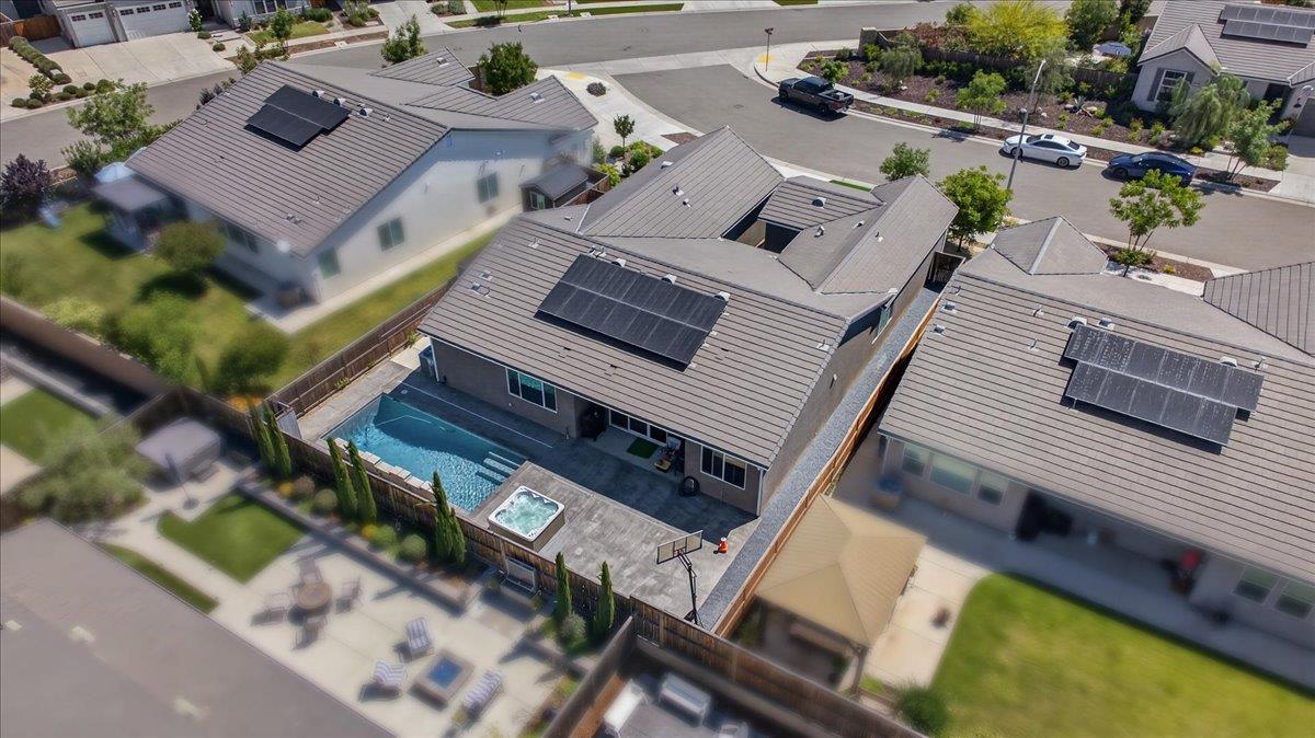 2086 N Phillip Ave, Clovis, CA 93619