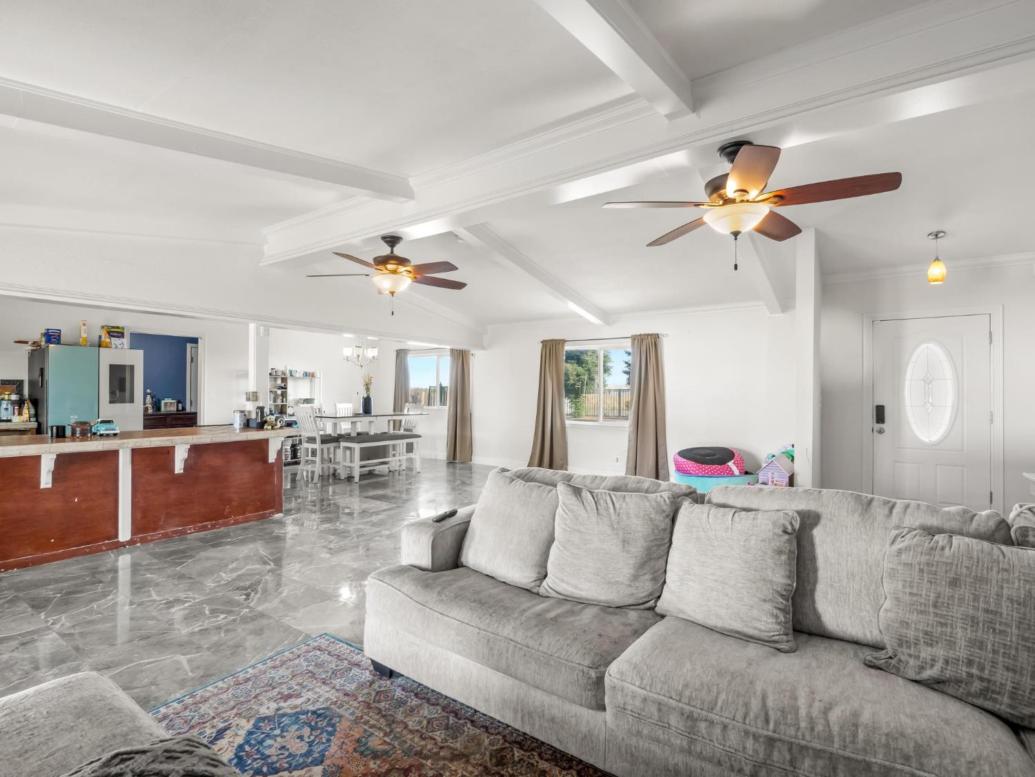 6110 W Nebraska Ave, Caruthers, CA 93609