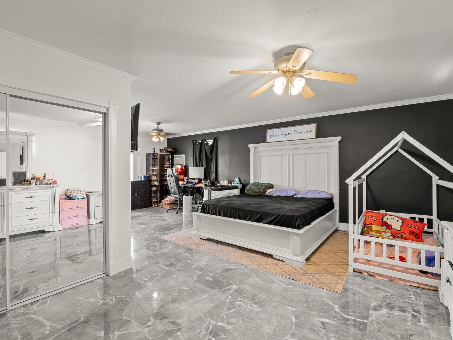 6110 W Nebraska Ave, Caruthers, CA 93609