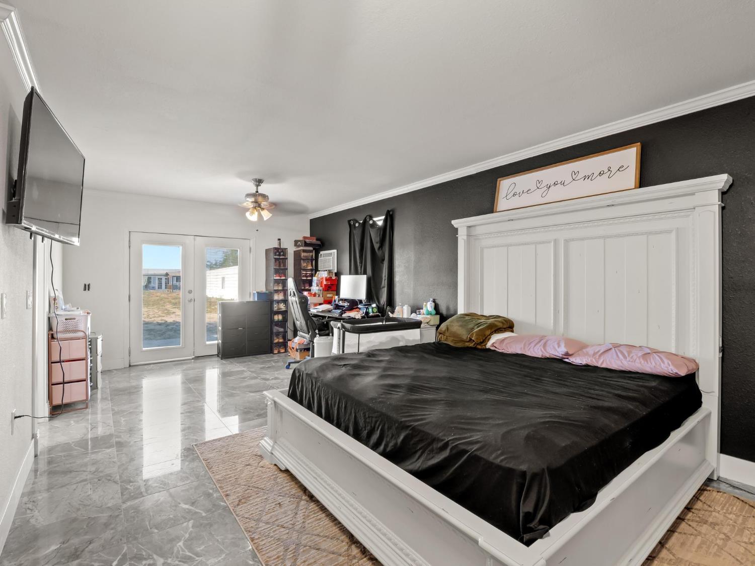 6110 W Nebraska Ave, Caruthers, CA 93609