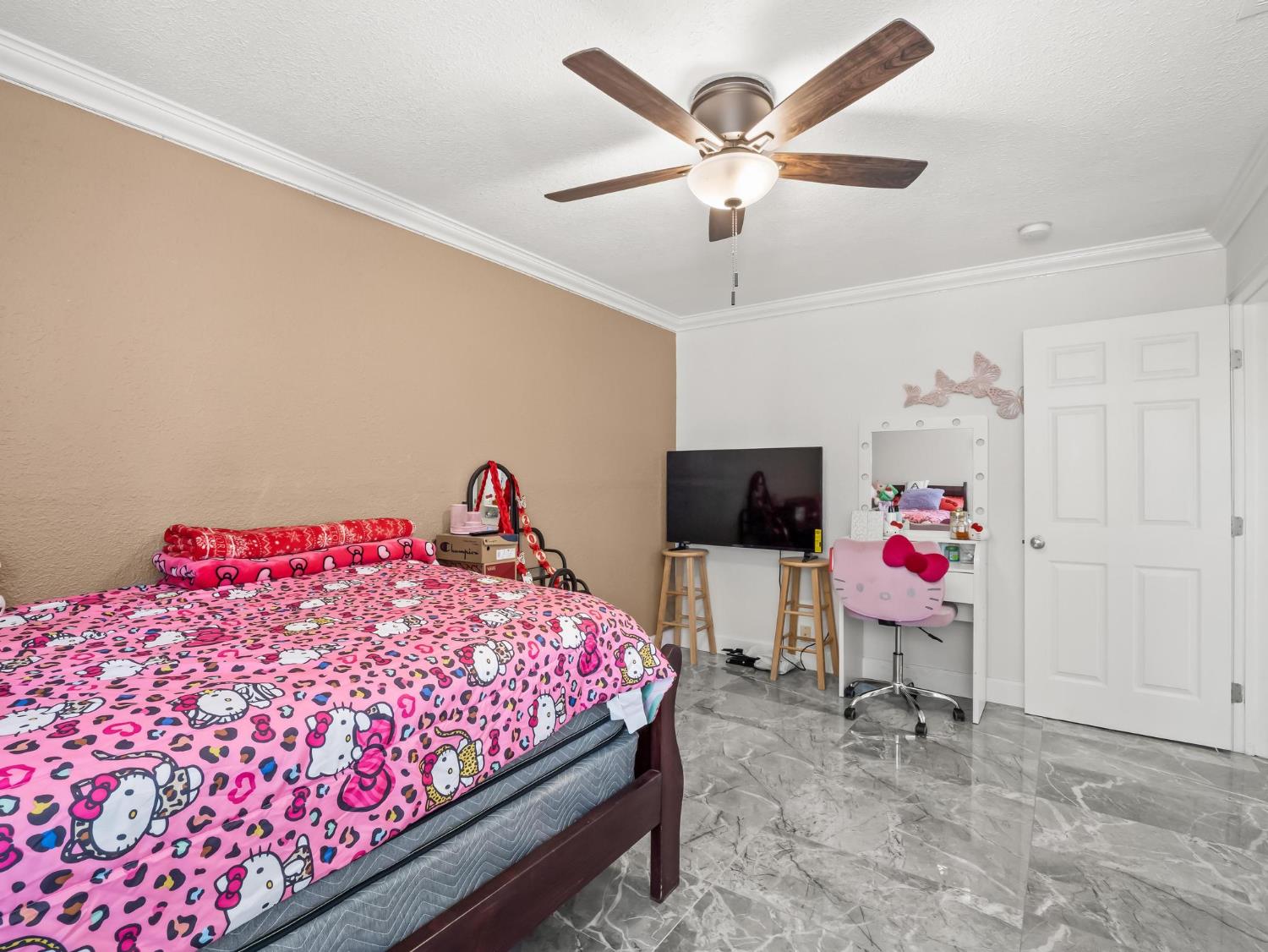 6110 W Nebraska Ave, Caruthers, CA 93609