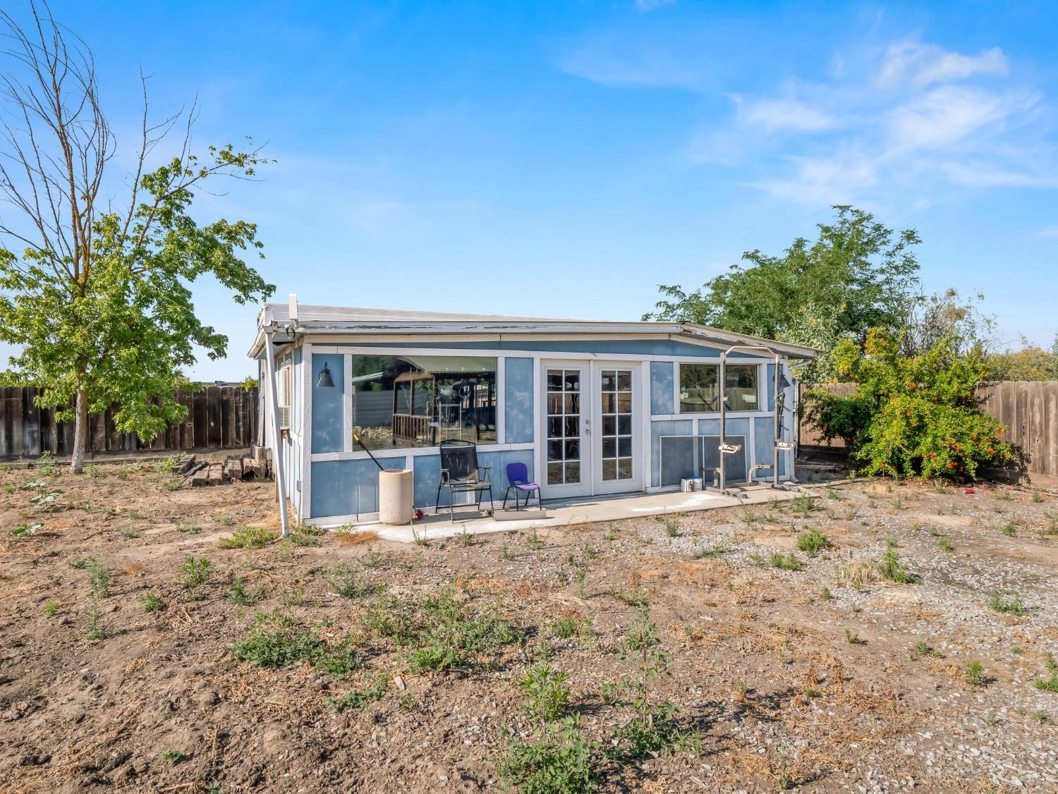 6110 W Nebraska Ave, Caruthers, CA 93609