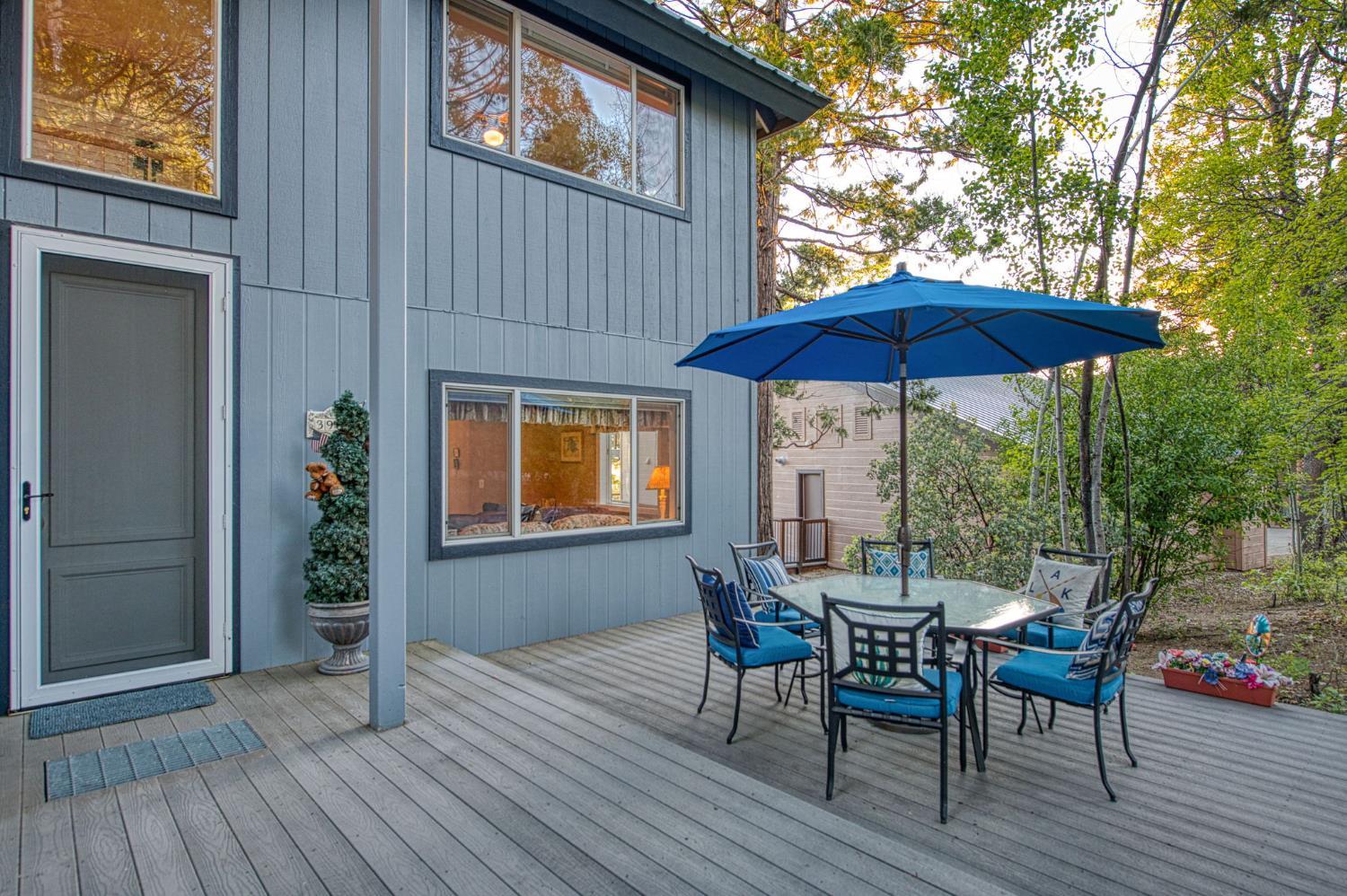39649 Crest Point Ln, Shaver Lake, CA 93664