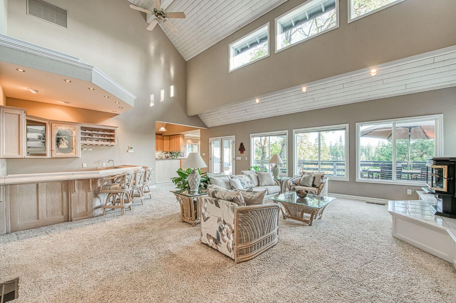 39649 Crest Point Ln, Shaver Lake, CA 93664