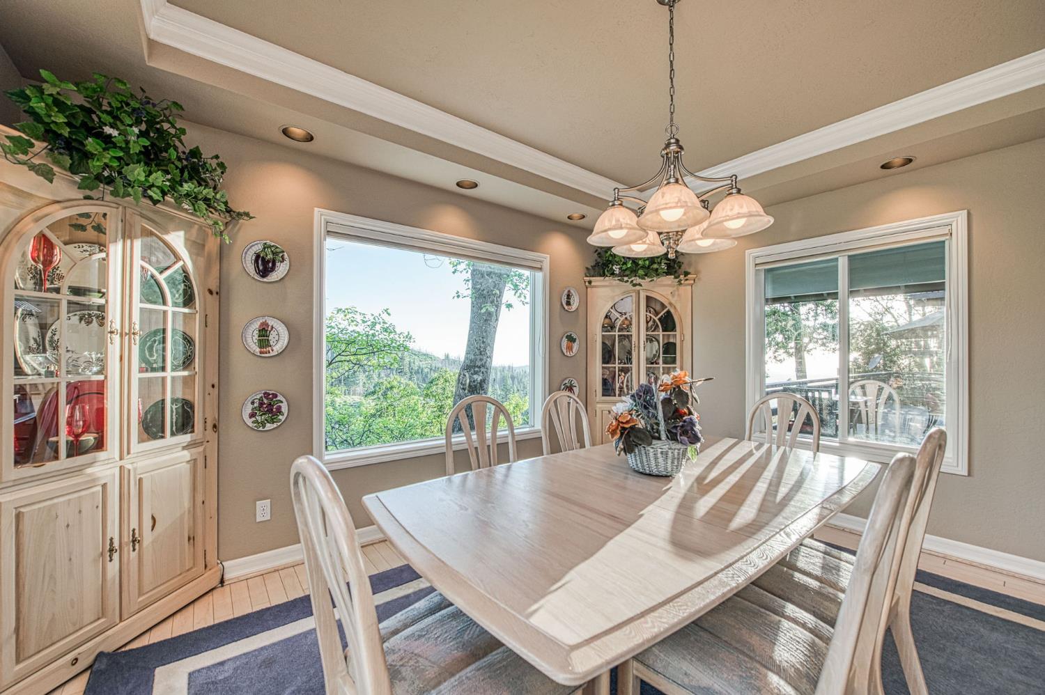 39649 Crest Point Ln, Shaver Lake, CA 93664