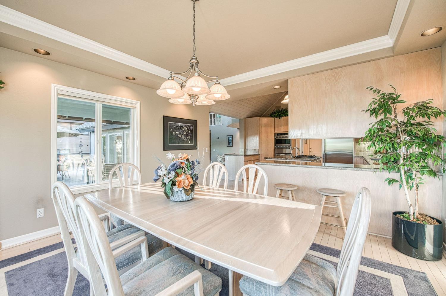 39649 Crest Point Ln, Shaver Lake, CA 93664