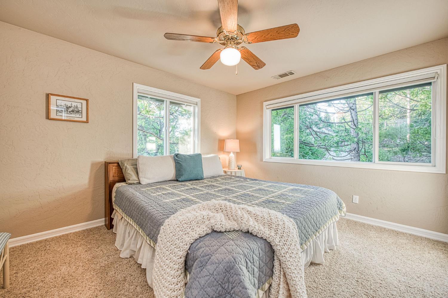 39649 Crest Point Ln, Shaver Lake, CA 93664