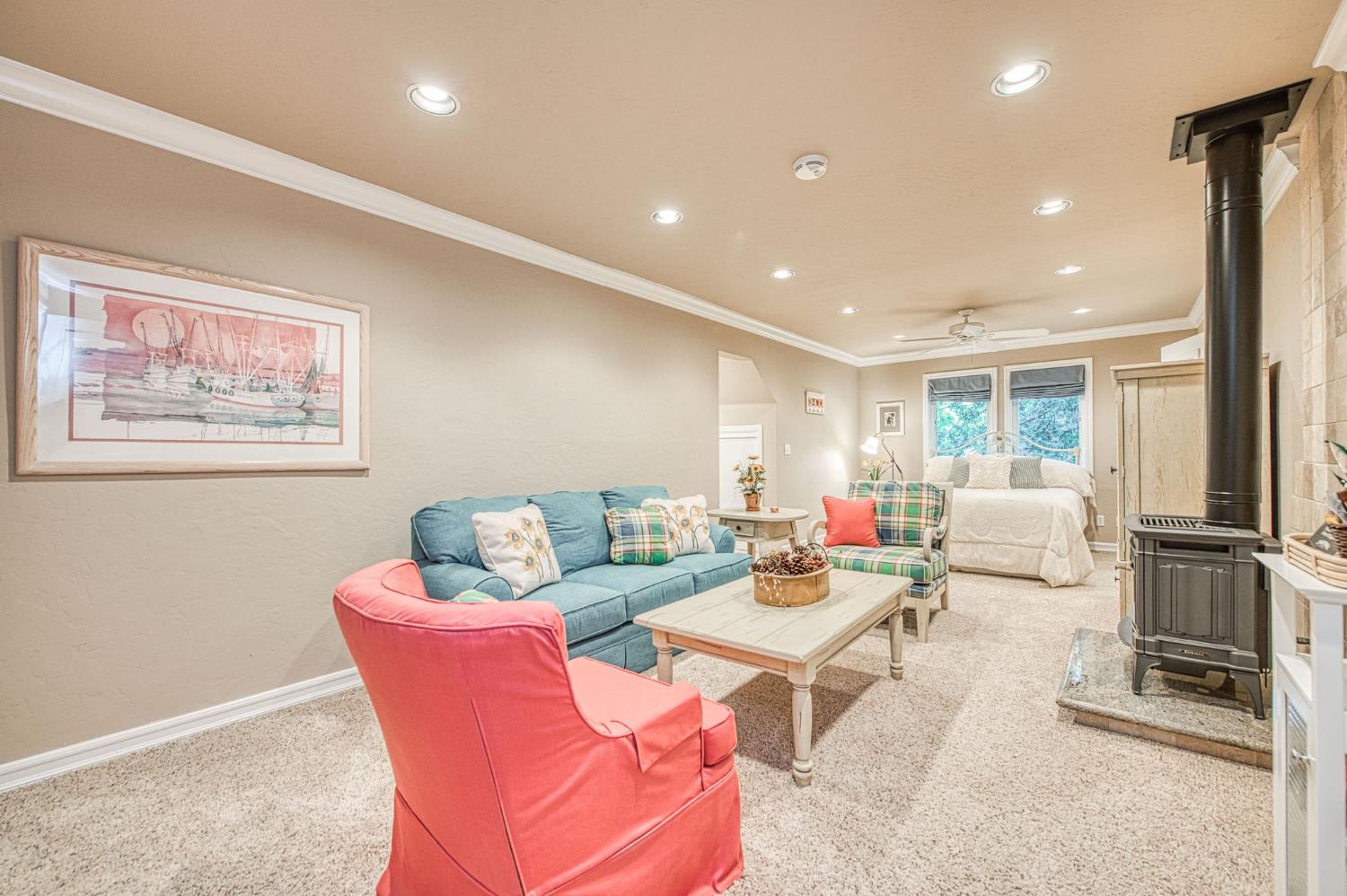 39649 Crest Point Ln, Shaver Lake, CA 93664