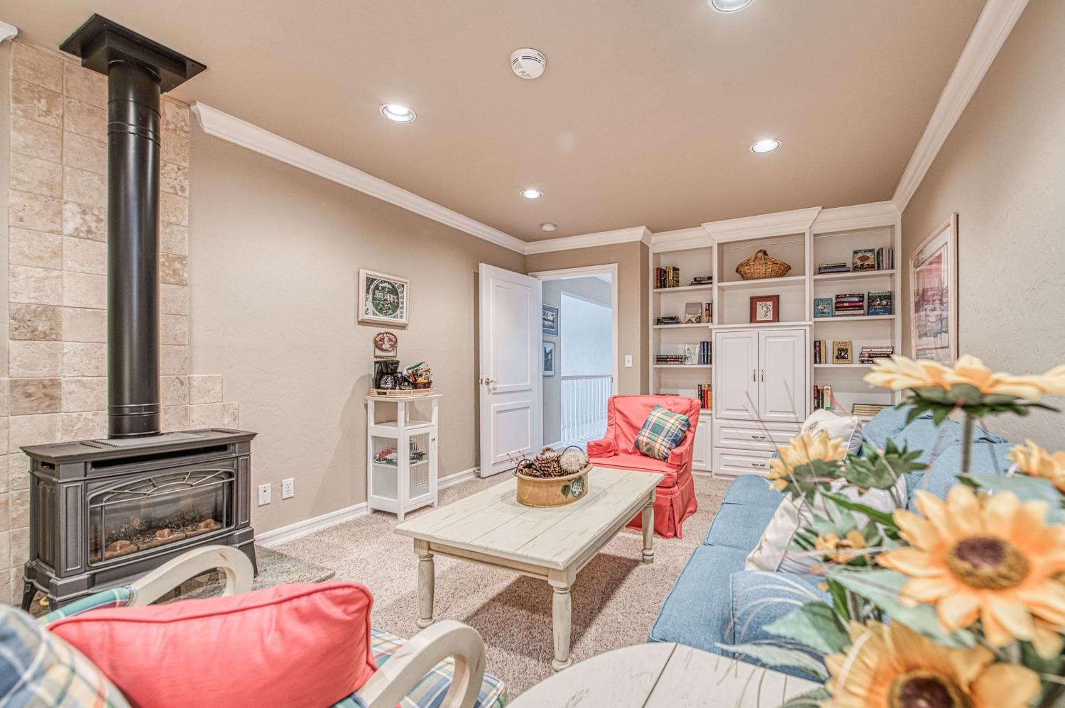 39649 Crest Point Ln, Shaver Lake, CA 93664