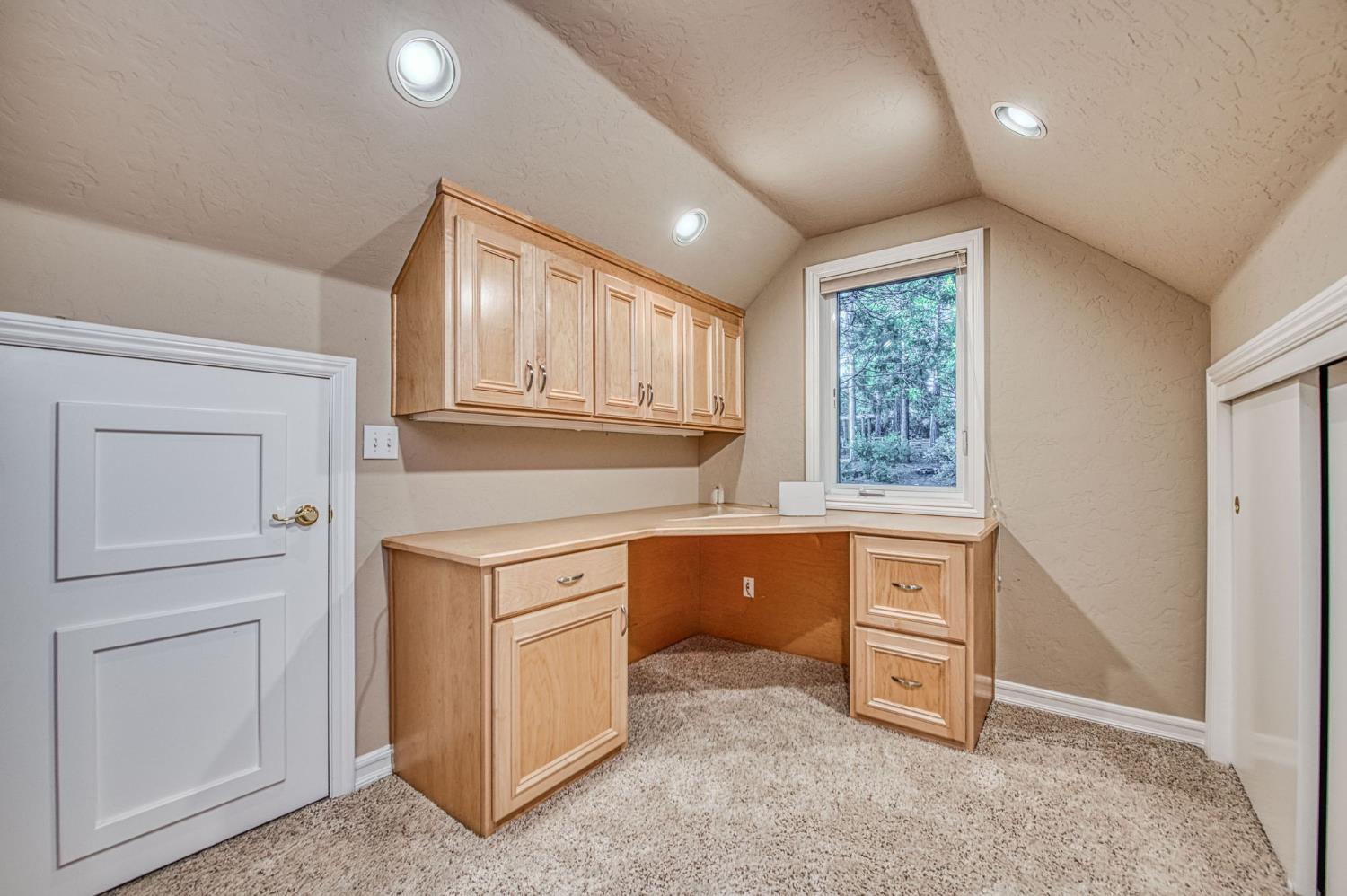 39649 Crest Point Ln, Shaver Lake, CA 93664