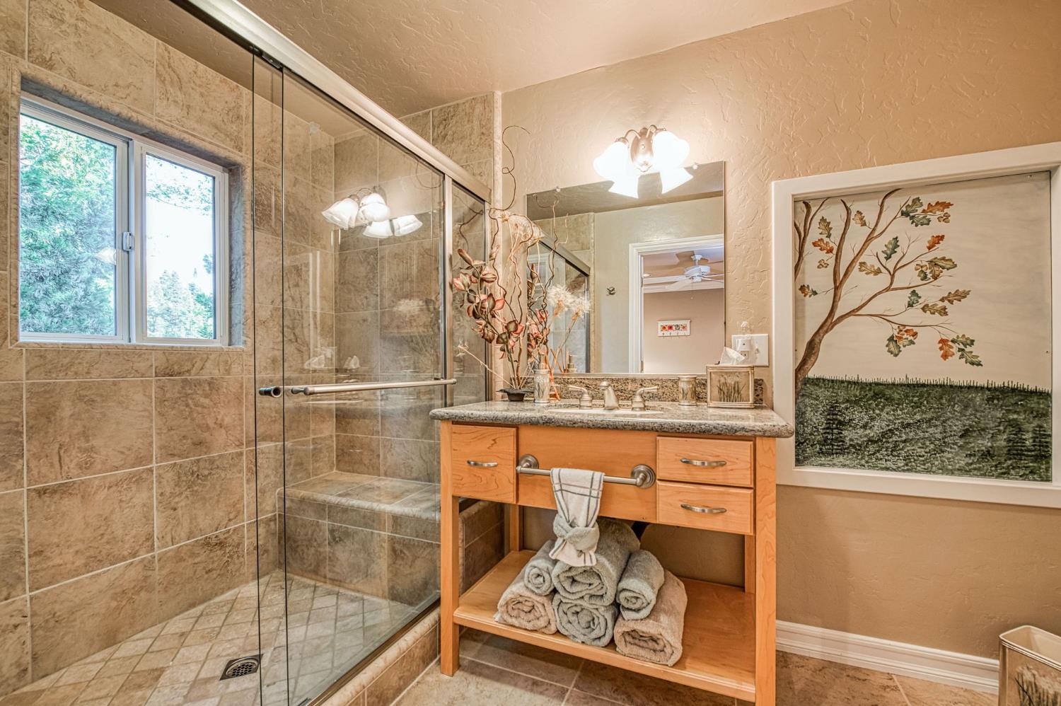 39649 Crest Point Ln, Shaver Lake, CA 93664