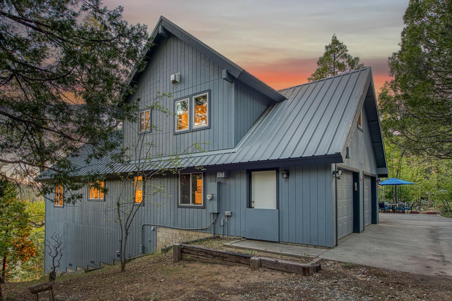 39649 Crest Point Ln, Shaver Lake, CA 93664
