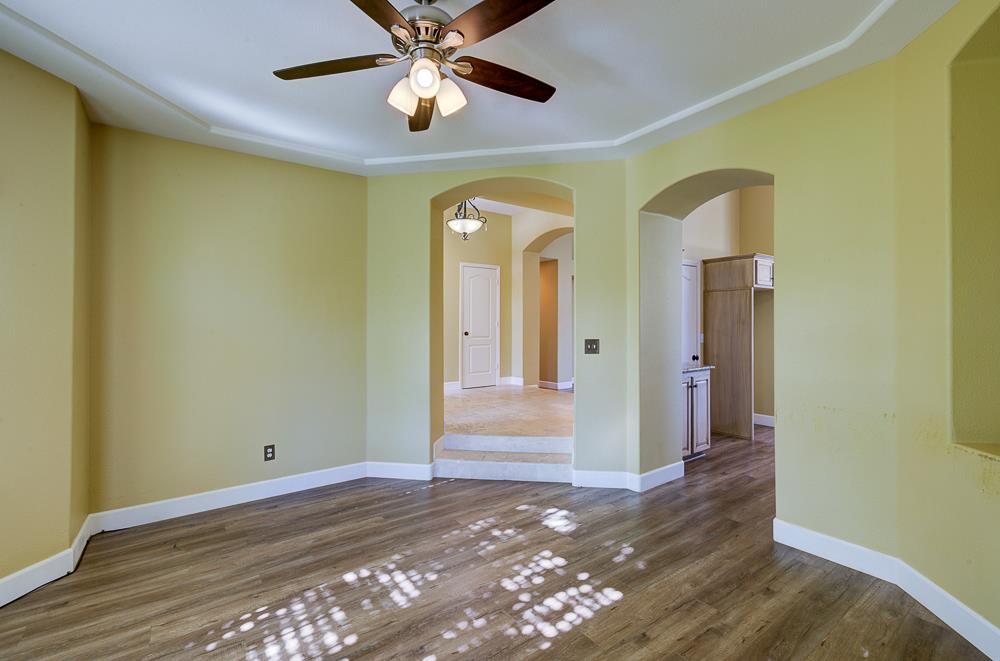 170 N Anderson Ave, Clovis, CA 93612
