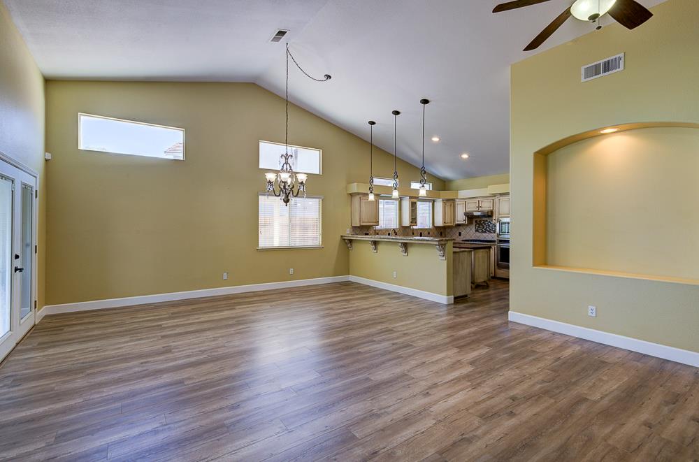 170 N Anderson Ave, Clovis, CA 93612