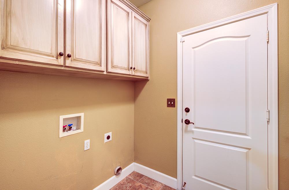 170 N Anderson Ave, Clovis, CA 93612