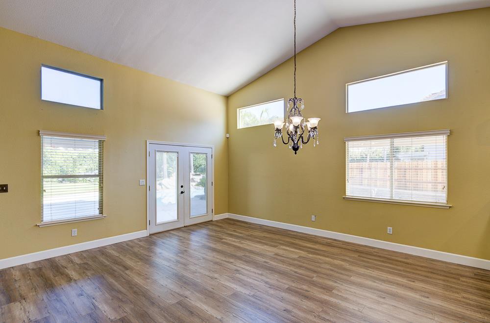 170 N Anderson Ave, Clovis, CA 93612