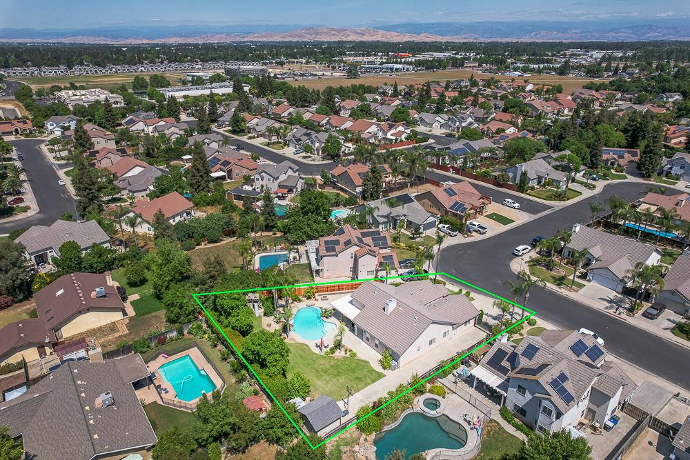 170 N Anderson Ave, Clovis, CA 93612