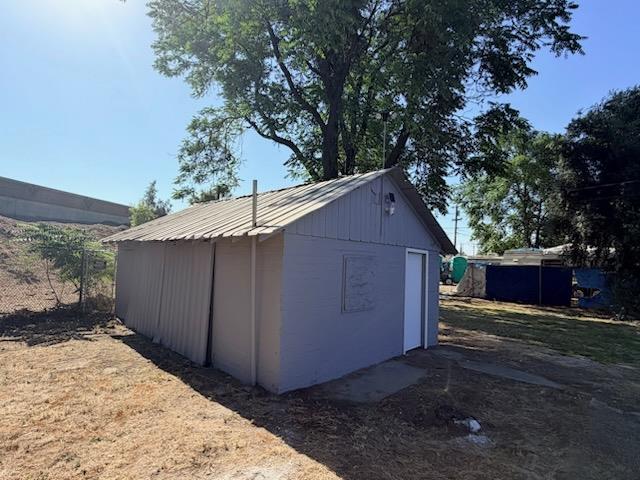 2448 Snyder Ave, Selma, CA 93662