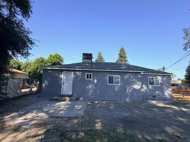 2448 Snyder Ave, Selma, CA 93662