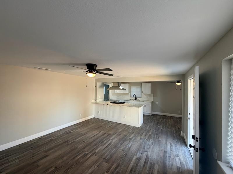 2448 Snyder Ave, Selma, CA 93662