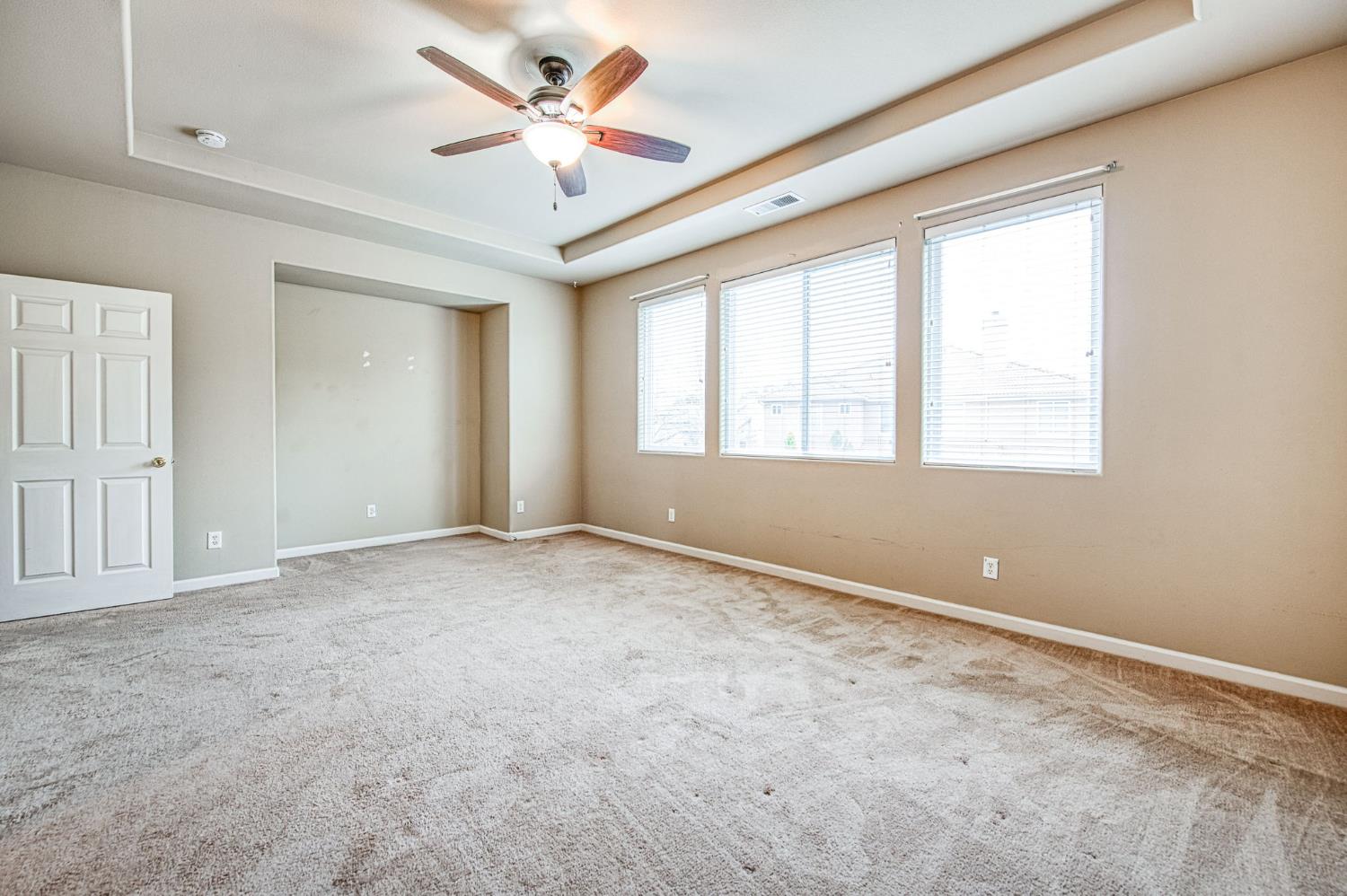 11078 Sawtooth Peak Way, Clovis, CA 93619