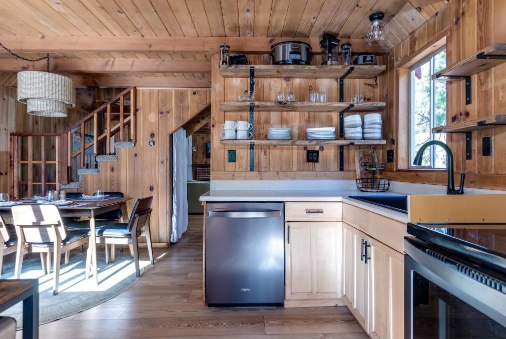 41233 Rock Rd, Shaver Lake, CA 93664