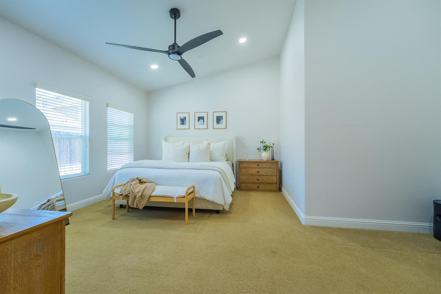 6796 W Oak Ave, Fresno, CA 93722
