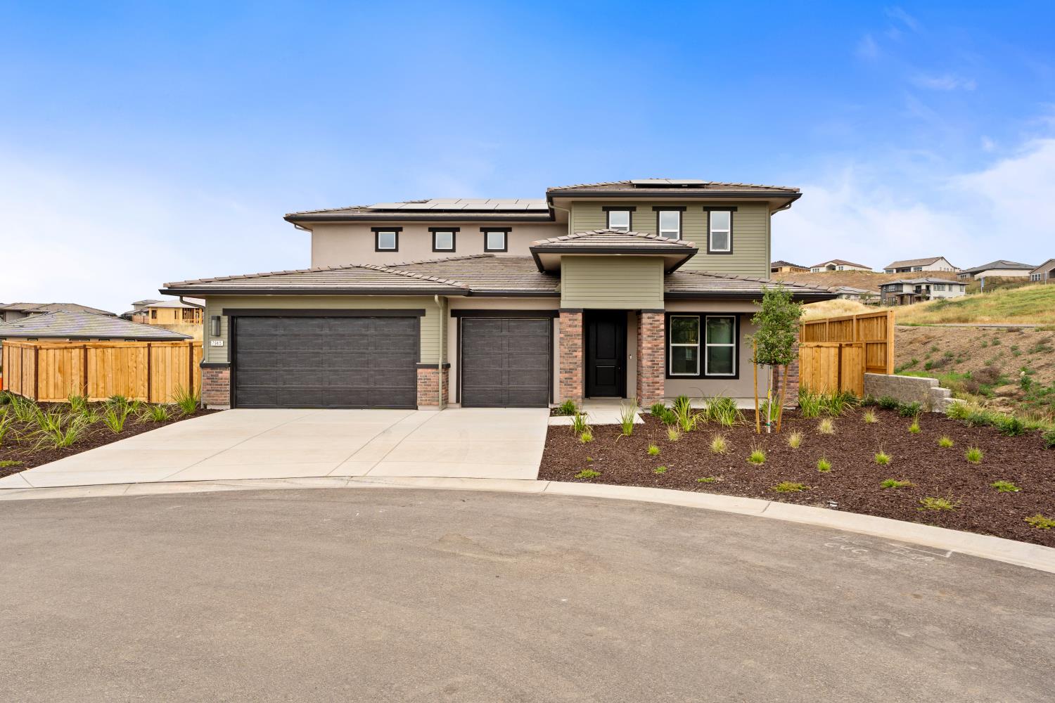 7945 Sierra Ct, Friant, CA 93626