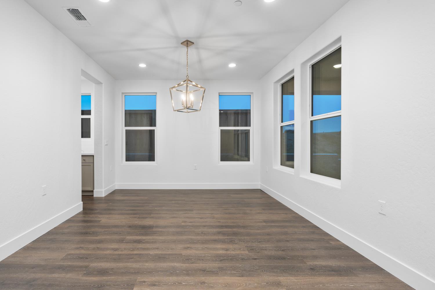 7945 Sierra Ct, Friant, CA 93626