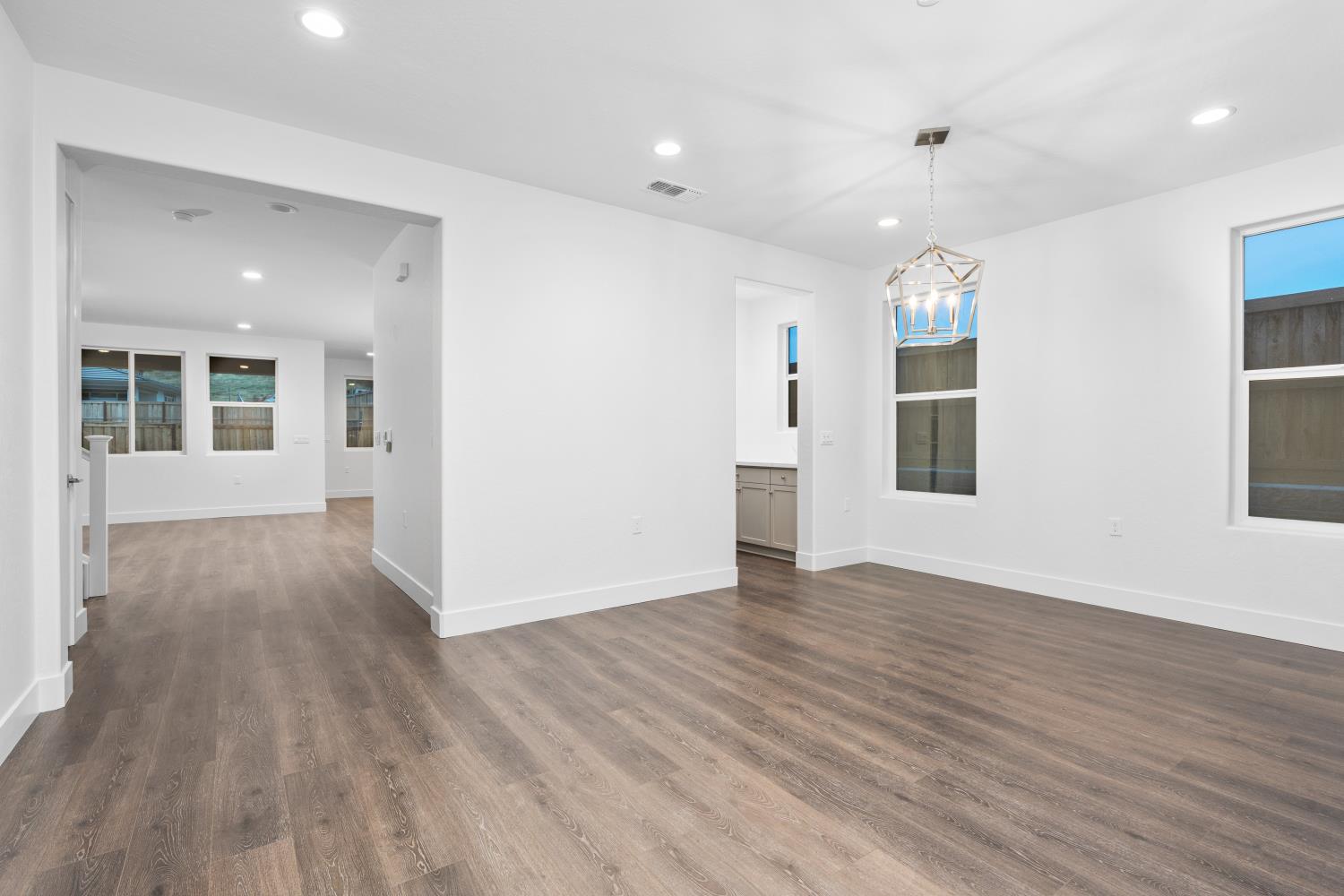 7945 Sierra Ct, Friant, CA 93626